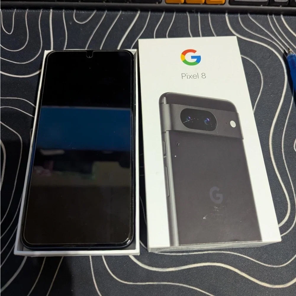 Google Pixel 8 in Sleek Black Finish unlocked good condition